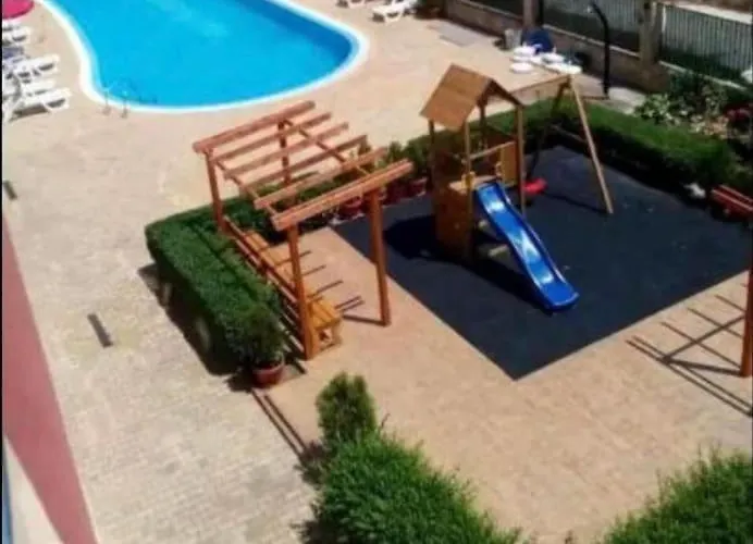 Appartamento двустаен с басейн глобал