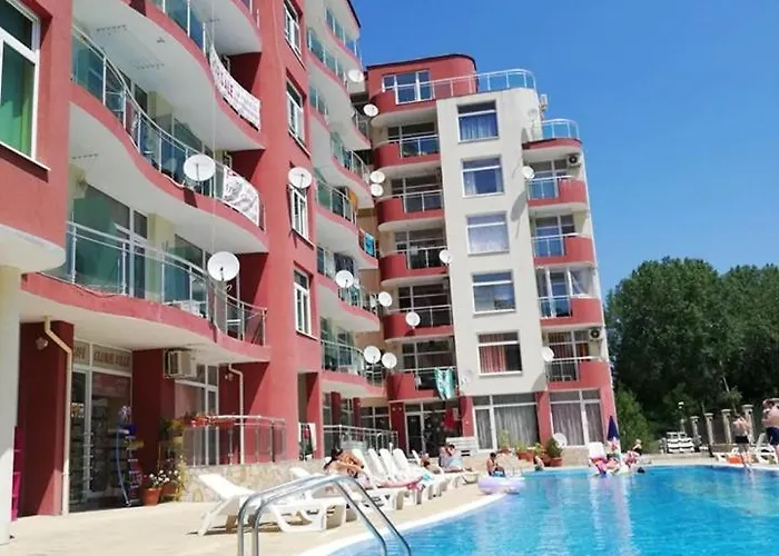 Appartamento двустаен с басейн глобал